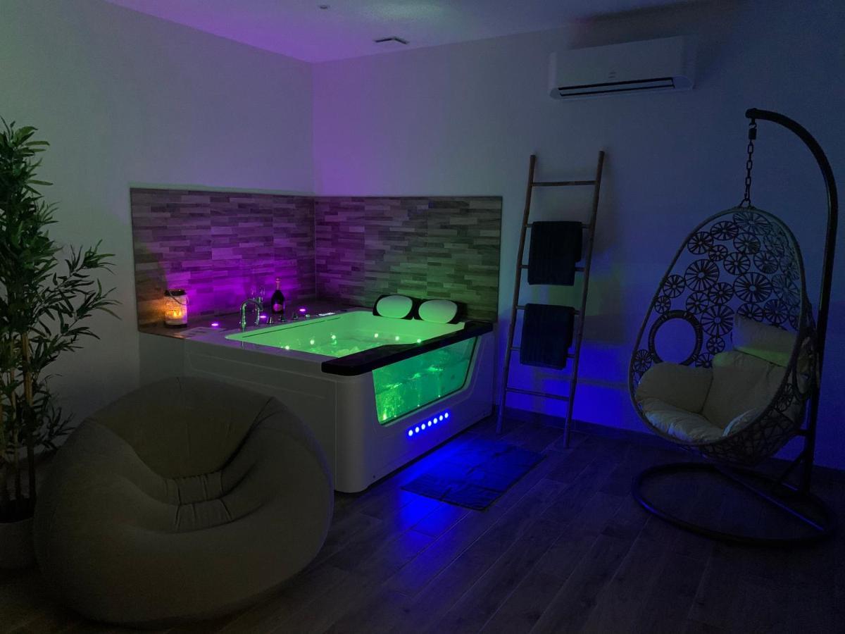Cosy Jacuzzy Luxe Gare De Apartment